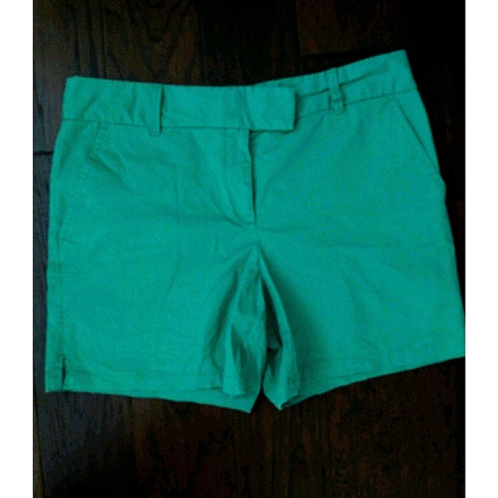 LOFT Vibrant Green Women's Bermudas